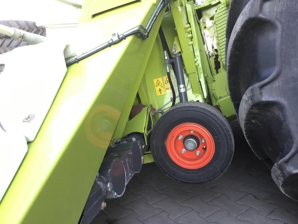 Maize harvester CLAAS ORBIS 750: picture 11