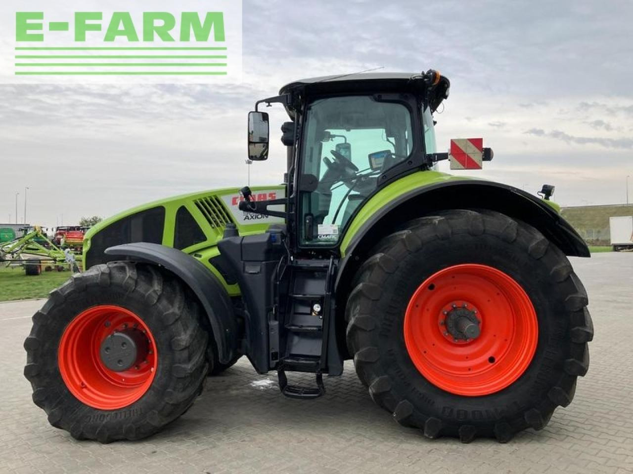 Farm tractor CLAAS axion 960: picture 6