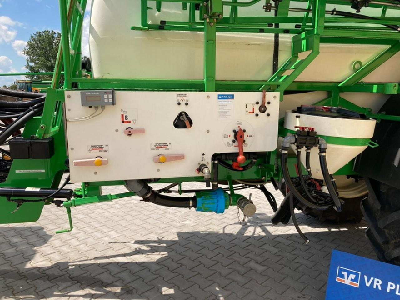 Trailed sprayer / D6027: picture 5