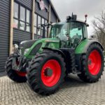 Farm tractor FENDT 724 profi plus: picture 2