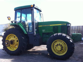 JOHN DEERE 7810 - Farm tractor