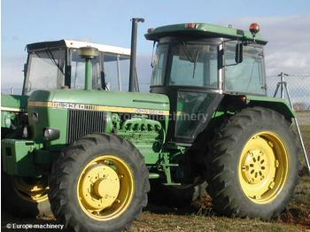 John Deere 3340 DT - Farm tractor
