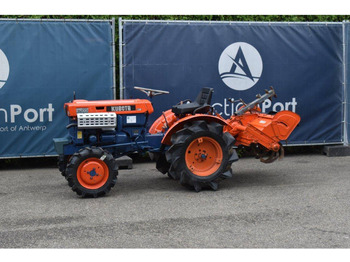Kubota B7000DT - Farm tractor