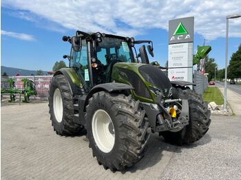 Farm tractor Valtra N175 Direct