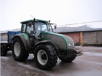 Valtra T180 - Farm tractor