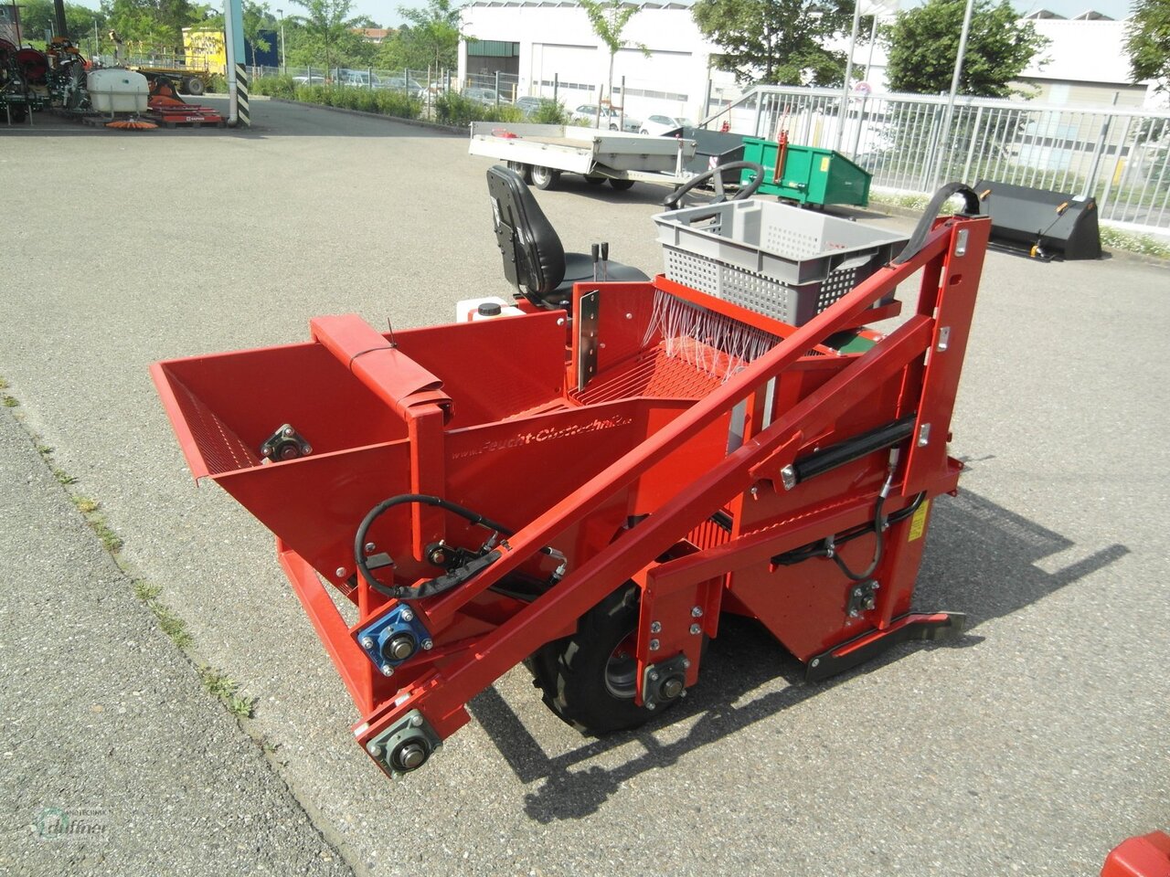 New Harvester Feucht OB 70 R: picture 3