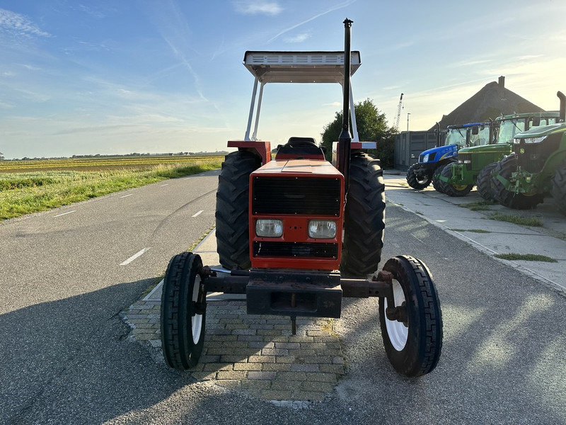 Farm tractor Fiat 70-66: picture 2
