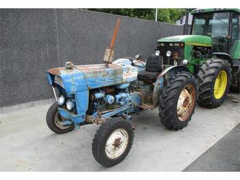 Farm tractor Ford 3000: picture 1