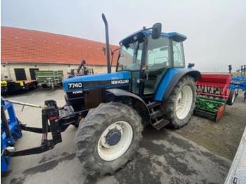 Farm tractor Ford 7740 a sle: picture 1