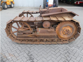 Tracked tractor
