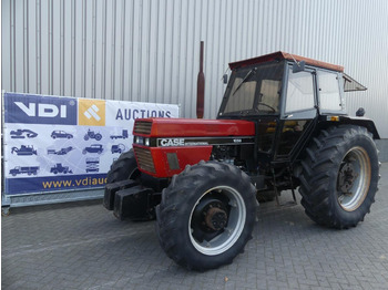 Farm tractor International 1056: picture 1