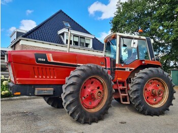 Farm tractor International 3588: picture 1