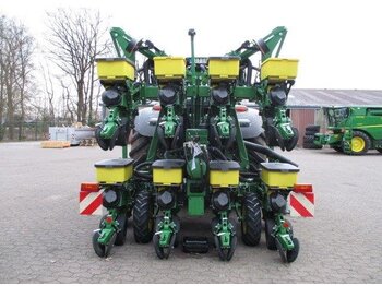 New Seed drill John Deere 1725: picture 1