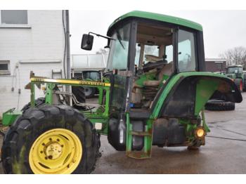 Farm tractor JOHN DEERE 6110
