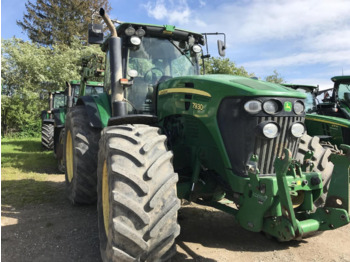 Farm tractor John Deere 7930: picture 2