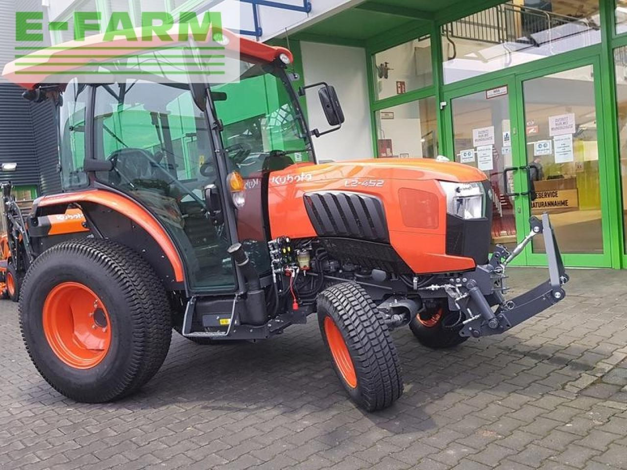 Farm tractor Kubota l2-452 dc: picture 3