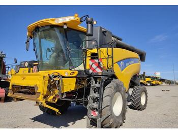 Combine harvester New Holland CX 8060: picture 1