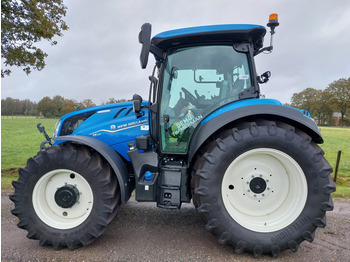 Farm tractor NEW HOLLAND T5
