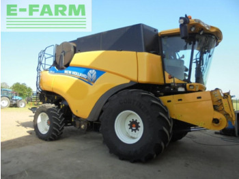 Farm tractor NEW HOLLAND CR9080