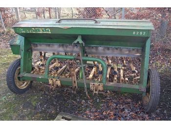 AMAZONE D4 seeder - Seed drill