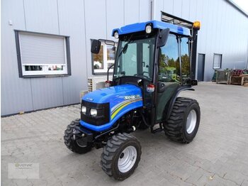 Compact tractor SOLIS 26
