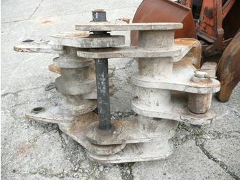 Liebherr 932 - Attachment