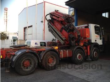 FASSI F900 - Truck mounted crane