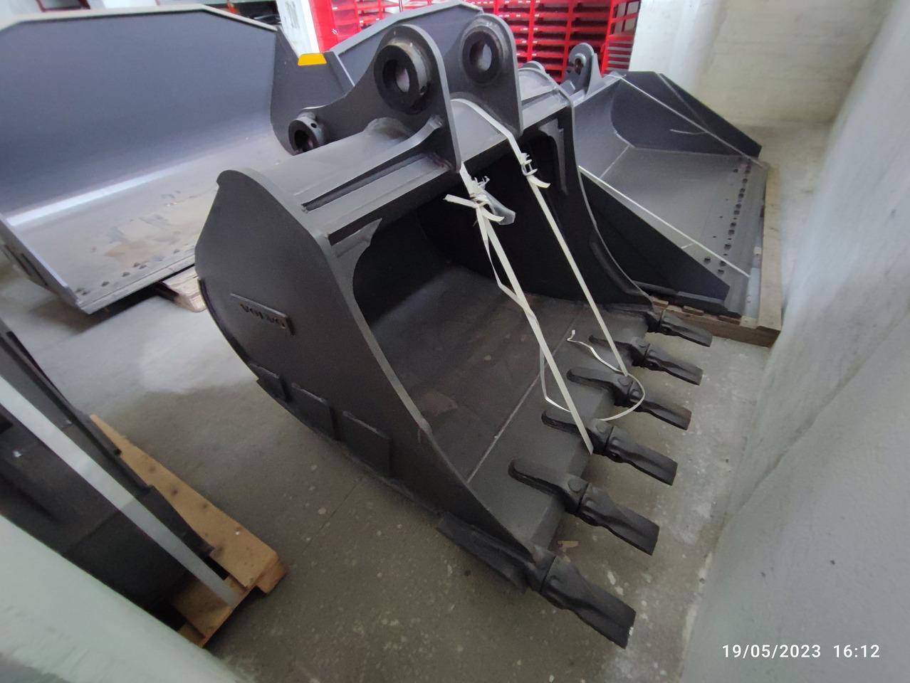 Excavator bucket for Construction machinery VOLVO 1500: picture 6