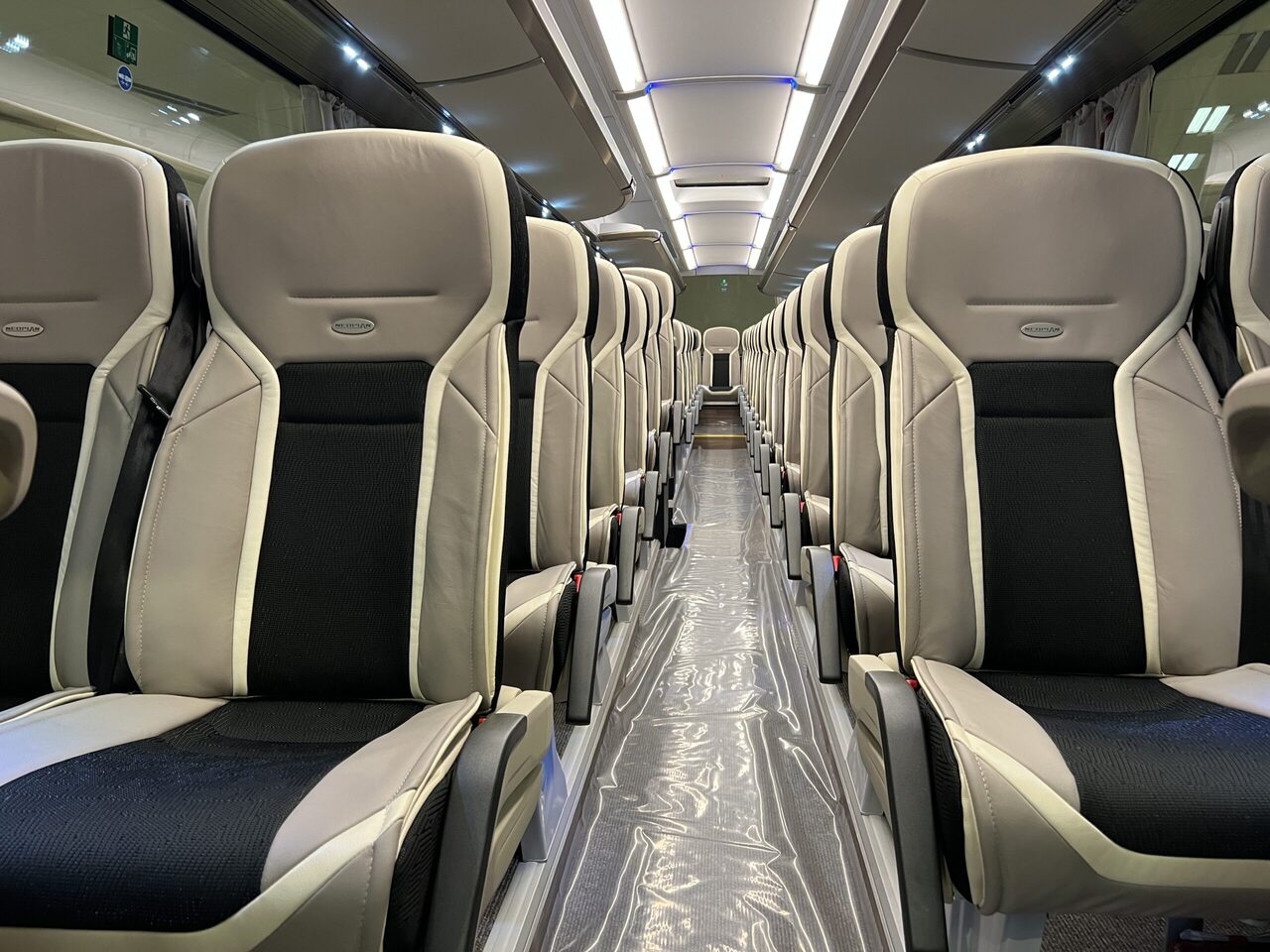 Coach Neoplan Cityliner P15 Euro 6E V.I.P / Exclusive Class (Gräddfärgad skinnklädsel): picture 19