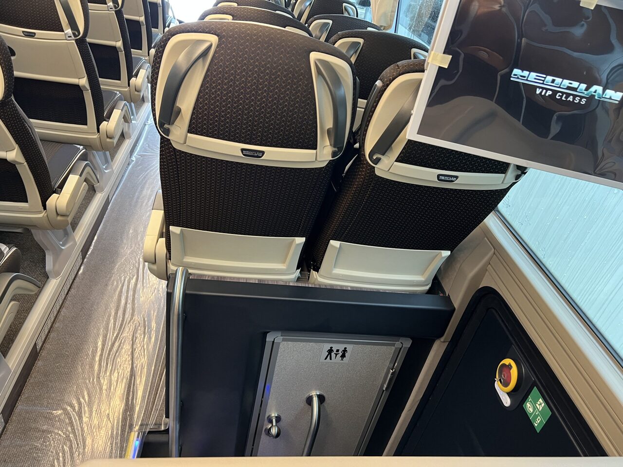 Coach Neoplan Cityliner P15 Euro 6E V.I.P Exclusive Class (svart / brons färgad skinnklädsel): picture 23