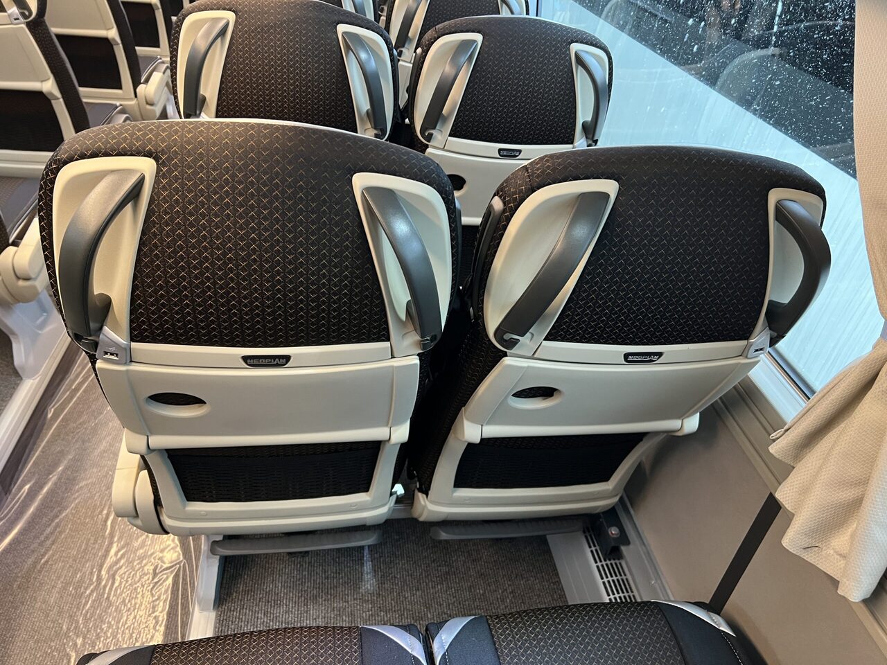 Coach Neoplan Cityliner P15 Euro 6E V.I.P Exclusive Class (svart / brons färgad skinnklädsel): picture 26