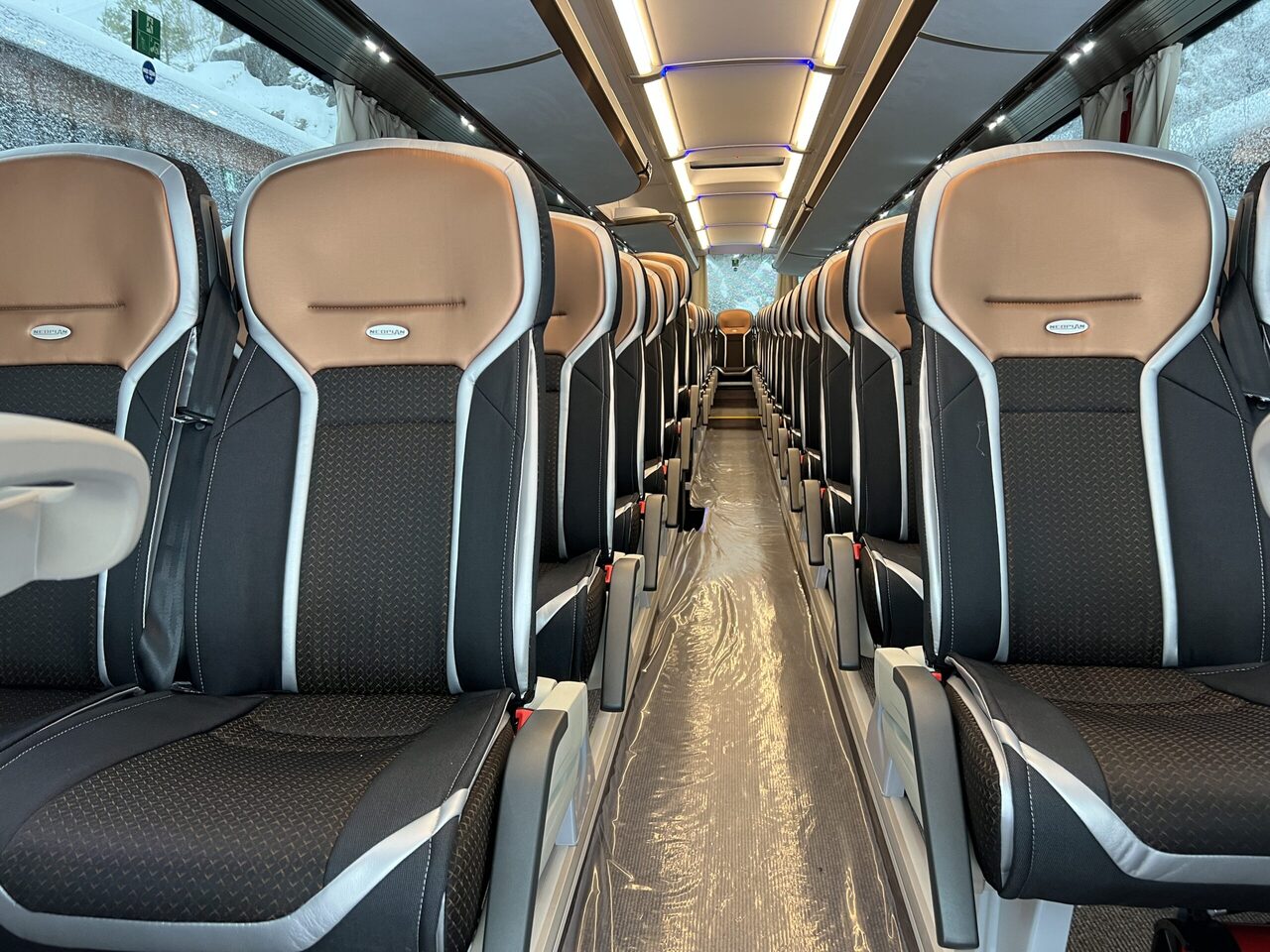 Coach Neoplan Cityliner P15 Euro 6E V.I.P Exclusive Class (svart / brons färgad skinnklädsel): picture 19