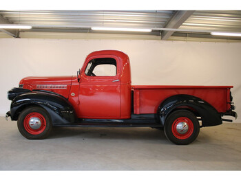 Pickup truck Chevrolet Pick Up Deluxe: picture 3