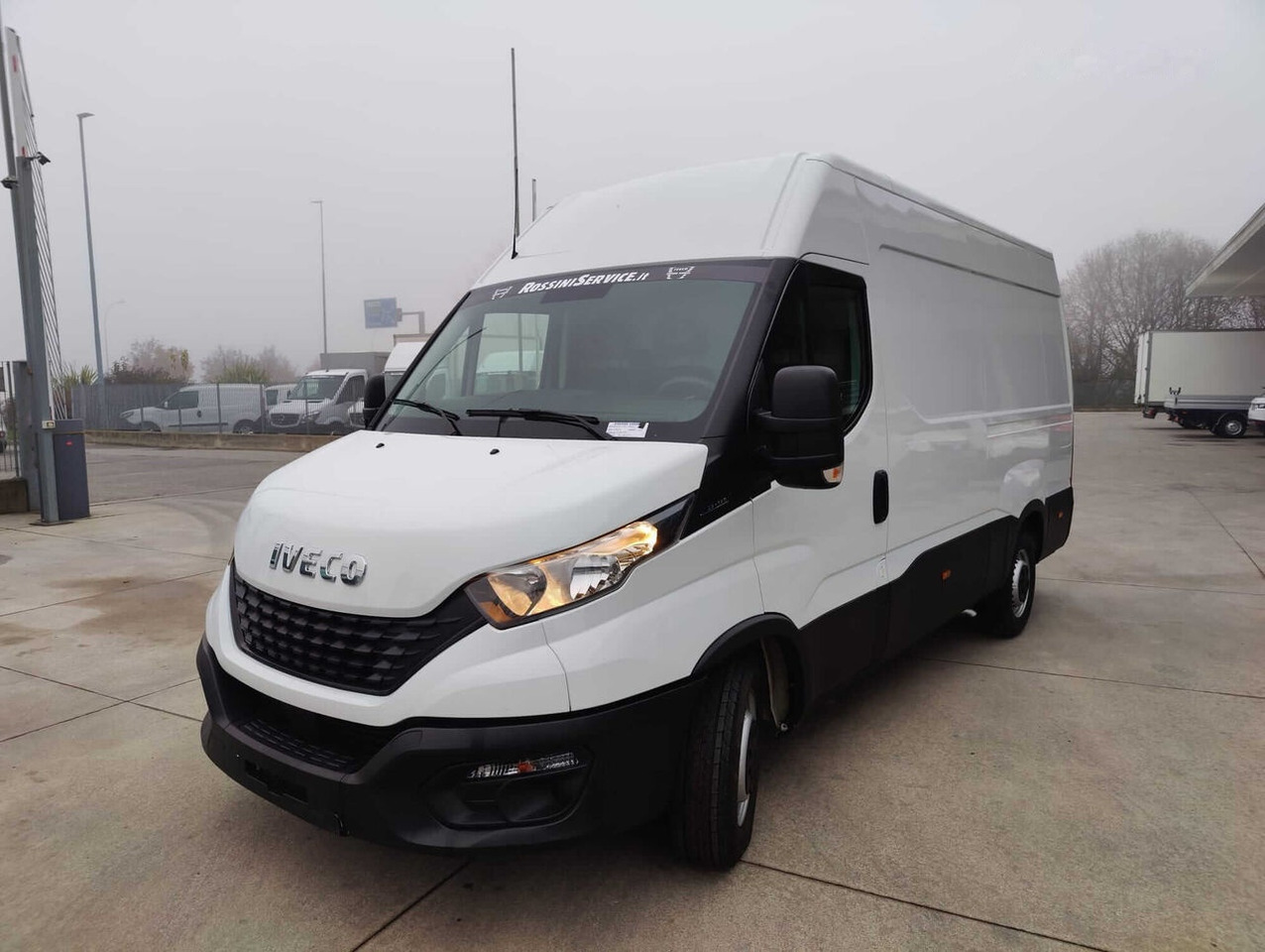 Panel van IVECO DAILY 35S14 LH2: picture 2