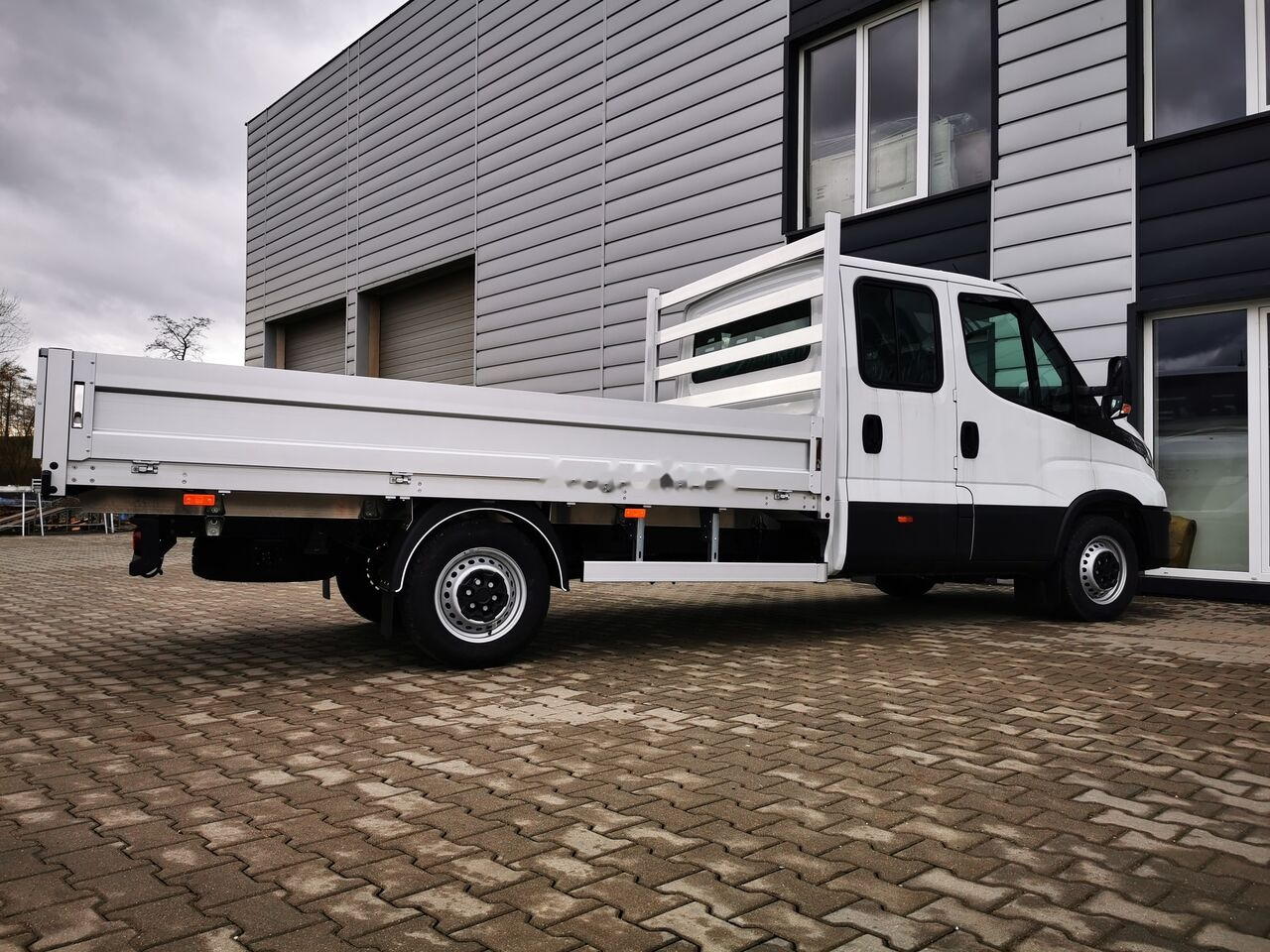 New Open body delivery van IVECO Daily 180KM r. oś 4100: picture 10