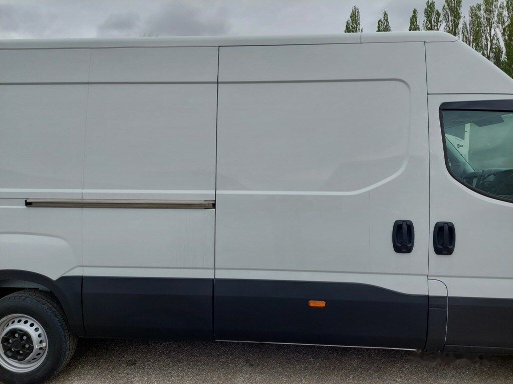 IVECO Daily 35S16V 4x2 leasing IVECO Daily 35S16V 4x2: picture 12