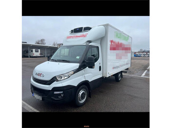 Closed box van Iveco Daily 35S16 With carrier cooling unit: picture 1