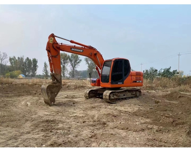 Crawler excavator 2020 Doosan DX120: picture 3