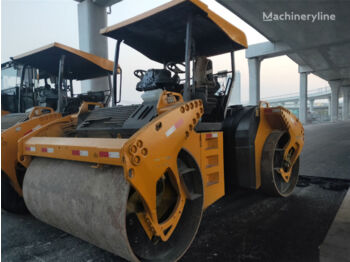 Road roller BOMAG BW203: picture 1