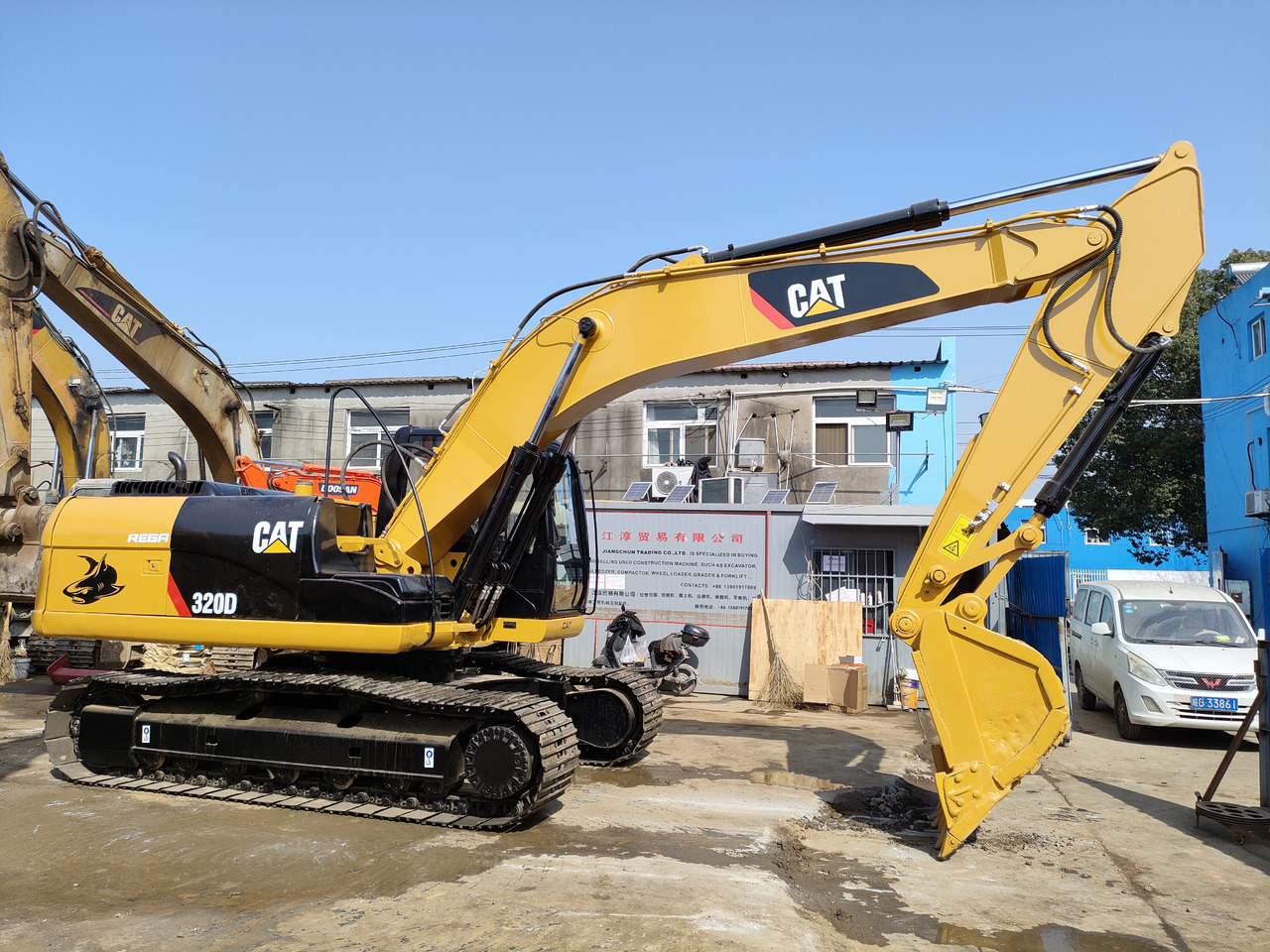New Crawler excavator CATERPILLAR 320D 320D2 320DL 320D2L: picture 6