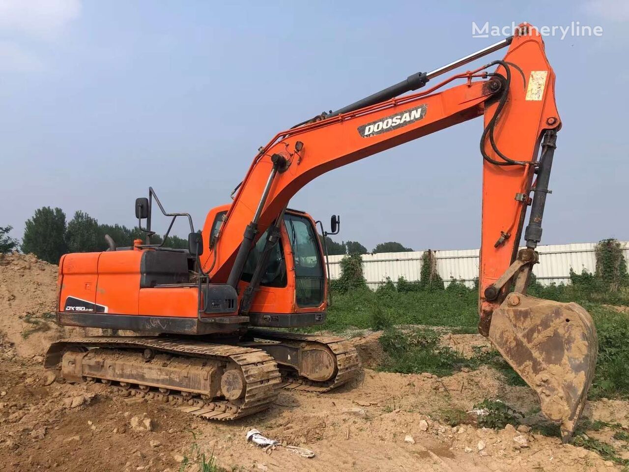 Crawler excavator DOOSAN DX150 Korean track excavator 15 tons: picture 2