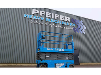 Scissor lift GENIE