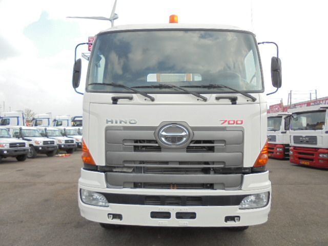 Truck mounted aerial platform Hino 700 6X4 2IN STOCK: picture 13