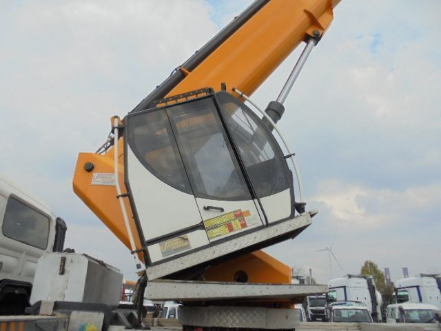 Truck mounted aerial platform Hino 700 6X4 2IN STOCK: picture 17