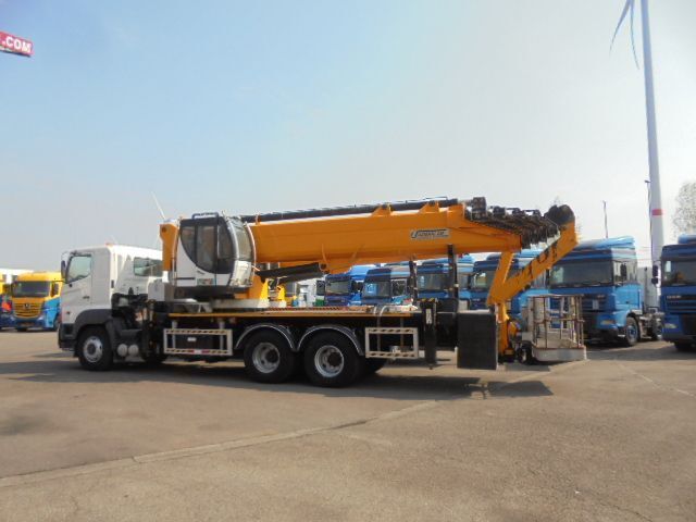 Truck mounted aerial platform Hino 700 6X4 2IN STOCK: picture 10