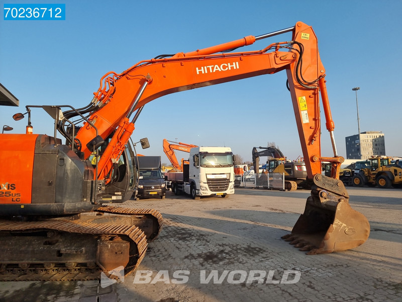 Crawler excavator Hitachi ZX225 USLC-5B: picture 7