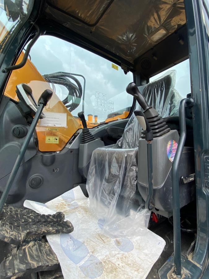Crawler excavator Hyundai HX 145LCR: picture 8