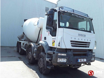Concrete mixer truck IVECO Trakker