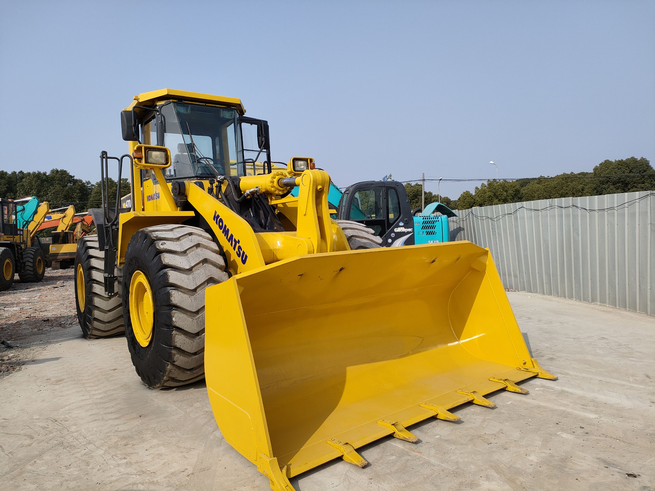 New Wheel loader KOMATSU USED WA470-3 IN GOOD CONDITION ON SALE: picture 3