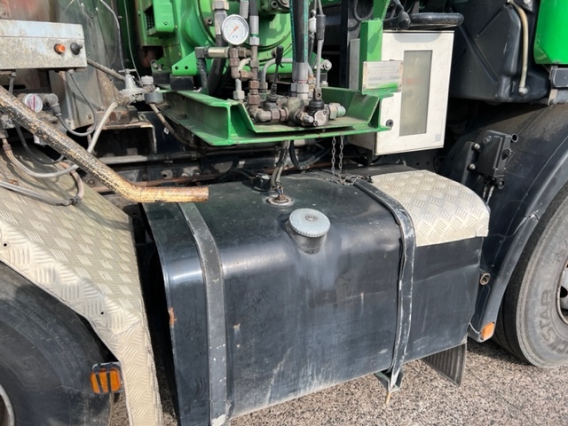 Asphalt machine LKW MAN Asphaltkocher Bitumen Mastic mit Isolierung 26.414: picture 14